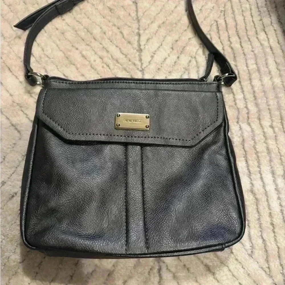 Nine West silver metallic purse